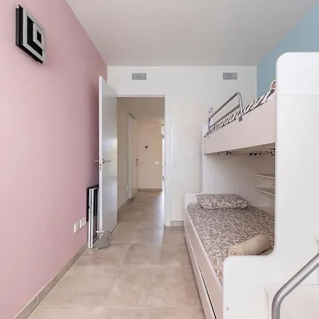 Apartment By The Beach With Pool And Private Parking Cambrils Exterior foto